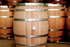 Деревянная емкость для приготовления вина